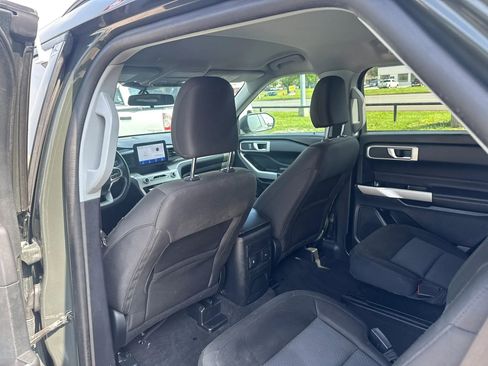 Used 2022 Ford Explorer XLT AWD/4WD image 13
