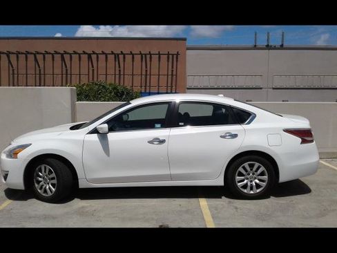 Used 2015 Nissan Altima 2.5 S w/ Power Driver Seat Package image 3