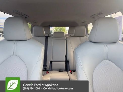 Used 2024 Toyota Grand Highlander AWD image 33