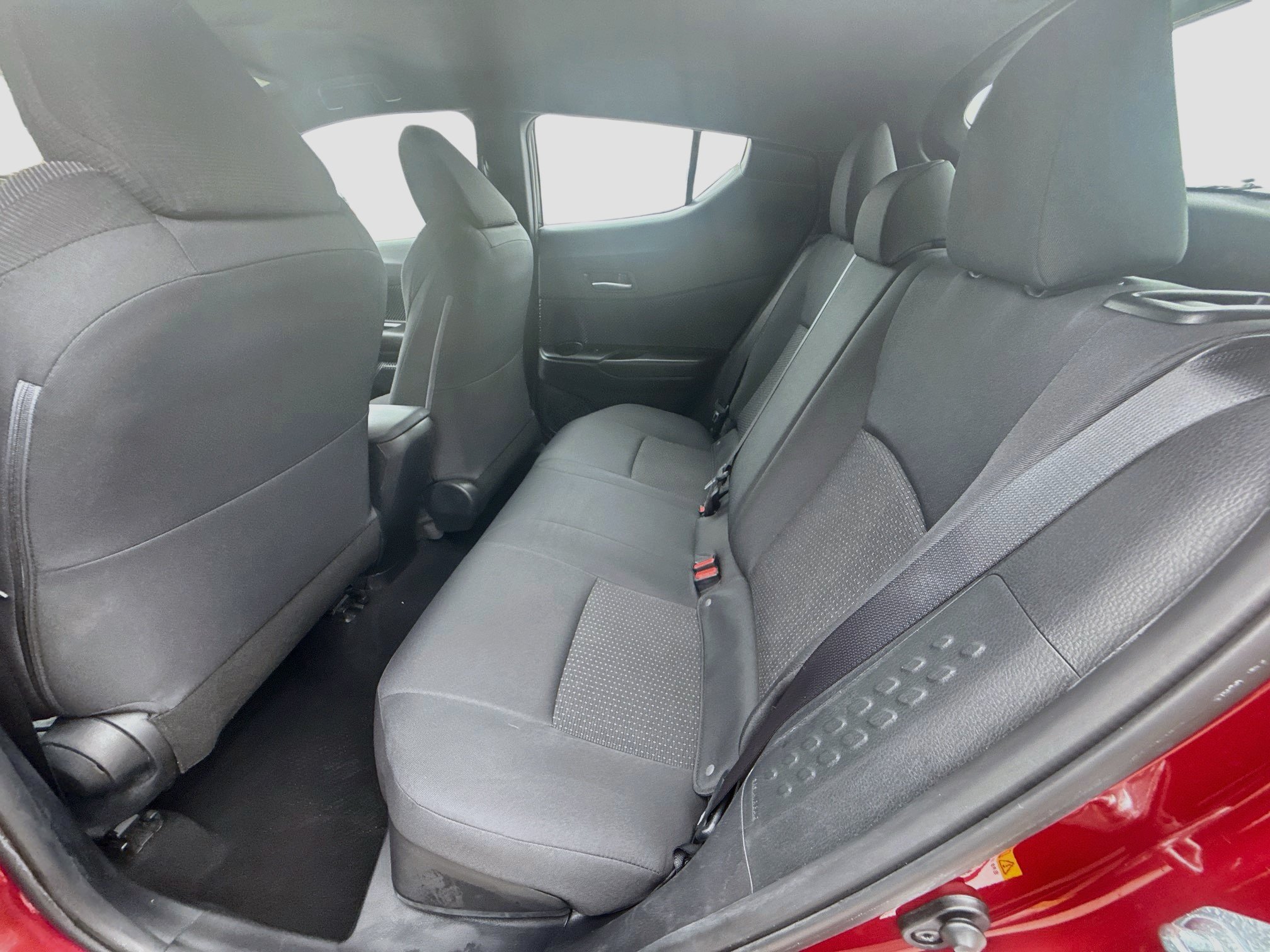 Used 2018 Toyota C-HR XLE FWD image 20