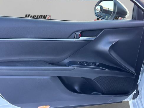 Used 2018 Toyota Camry LE image 22