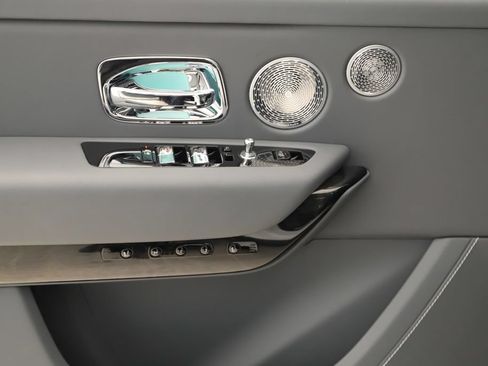 Used 2024 Rolls-Royce Cullinan w/ Cullinan Package AWD/4WD image 22