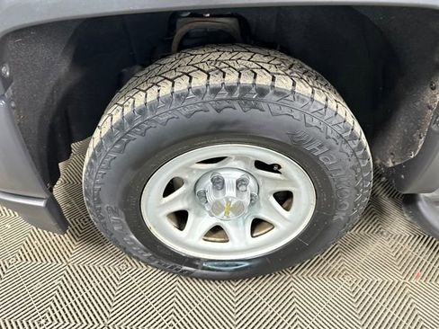 Used 2017 Chevrolet Silverado 1500 W/T w/ Trailering Package image 10