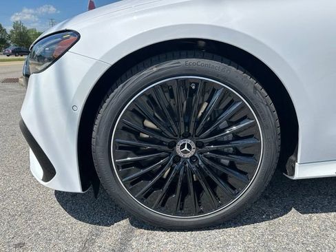 New 2026 Mercedes-Benz E 450 4MATIC Sedan image 9