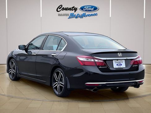 Used 2017 Honda Accord Sport image 21