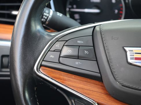 Used 2019 Cadillac XT5 Platinum image 19