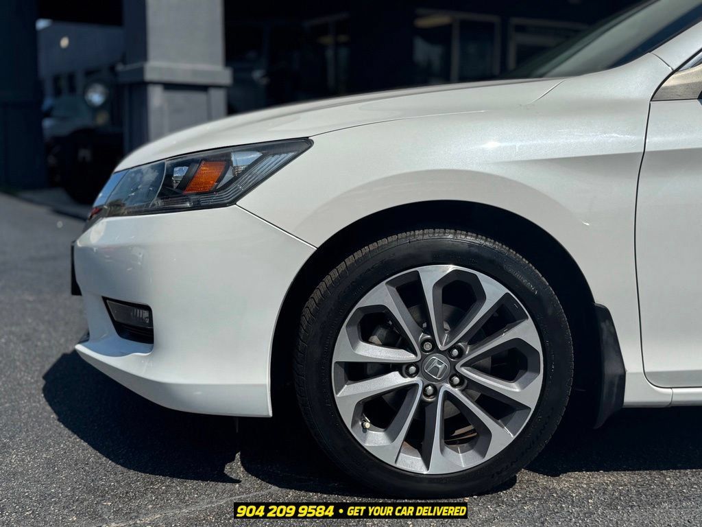 Used 2015 Honda Accord Sport image 14