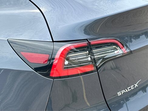 Used 2020 Tesla Model Y Long Range image 29