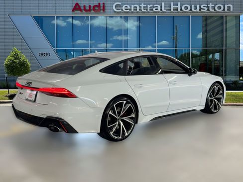 Used 2022 Audi RS 7 Sportback w/ Carbon Optic Package image 9