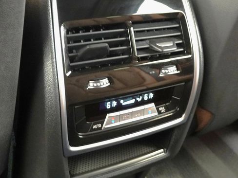 Used 2019 BMW X5 xDrive40i w/ M Sport Package image 43