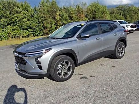 New 2025 Chevrolet Trax LT w/ Driver Confidence Package image 4