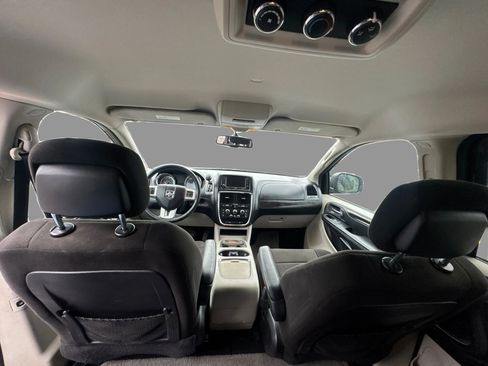 Used 2012 Dodge Grand Caravan SXT w/ UConnect Hands-Free Group FWD image 21