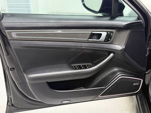 Used 2019 Porsche Panamera Turbo image 20