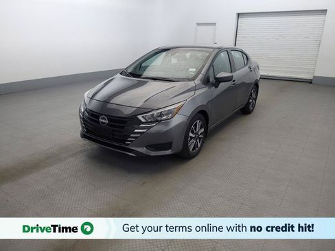 Used 2025 Nissan Versa SV w/ Trunk Package FWD image 1