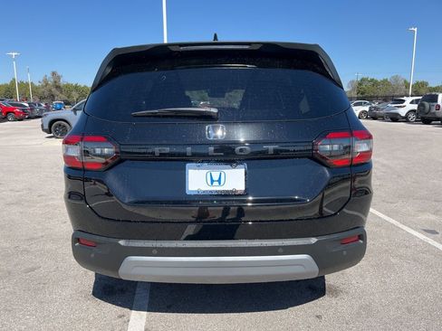 Certified 2025 Honda Pilot EX-L image 5