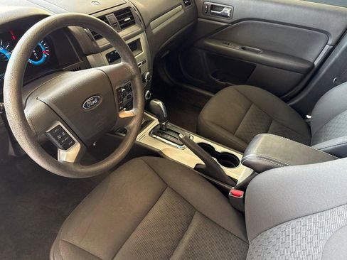 Used 2010 Ford Fusion SE FWD image 4