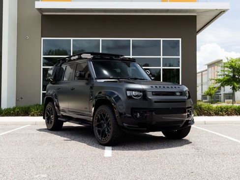 Used 2023 Land Rover Defender 110 AWD/4WD image 1