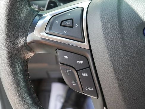 Used 2020 Ford Edge Titanium AWD/4WD image 17