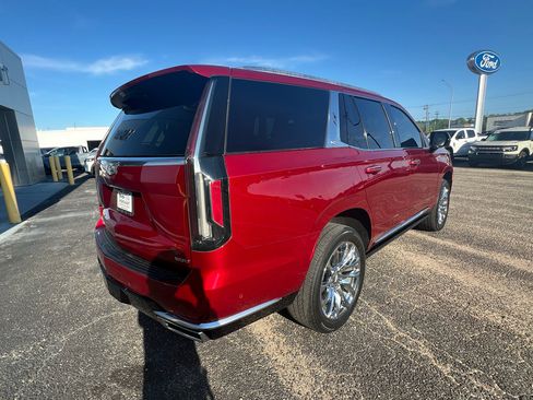 Used 2022 Cadillac Escalade Premium Luxury w/ LPO, Radiant Package image 9