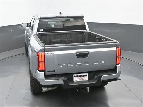 Used 2025 Toyota Tacoma TRD Sport image 29