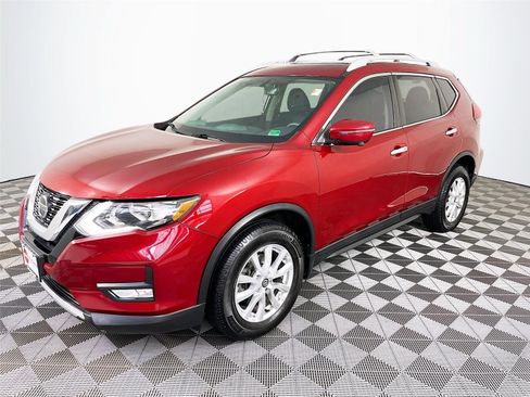 Used 2018 Nissan Rogue SV w/ Sun & Sound Touring Package AWD/4WD image 3