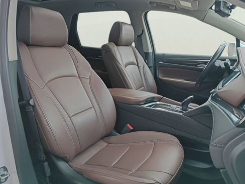 Used 2019 Buick Enclave Avenir w/ Avenir Technology Package AWD/4WD image 34