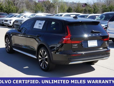 New 2025 Volvo V60 B5 Cross Country Ultra w/ Protection Package Premier image 5