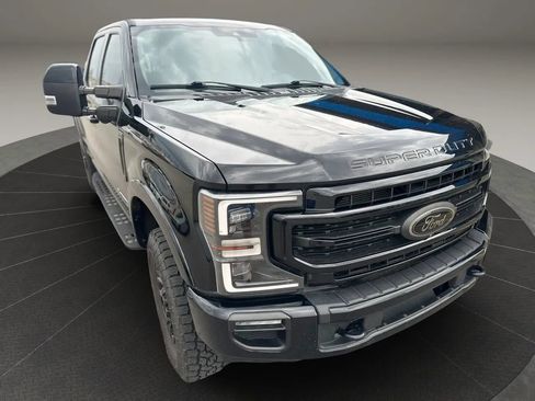 Used 2020 Ford F250 Lariat image 3