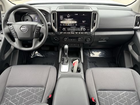Certified 2025 Nissan Frontier SV w/ SV Convenience Package image 22