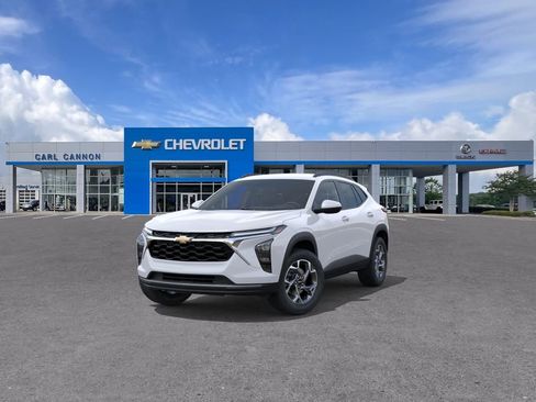 New 2026 Chevrolet Trax LT w/ LT Convenience Package FWD image 8