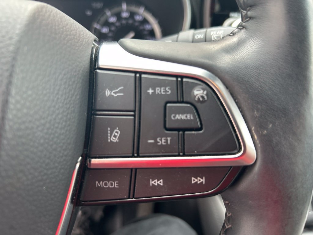 Used 2021 Toyota Highlander Platinum AWD/4WD image 9