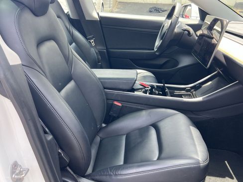 Used 2020 Tesla Model 3 Standard Range RWD image 34