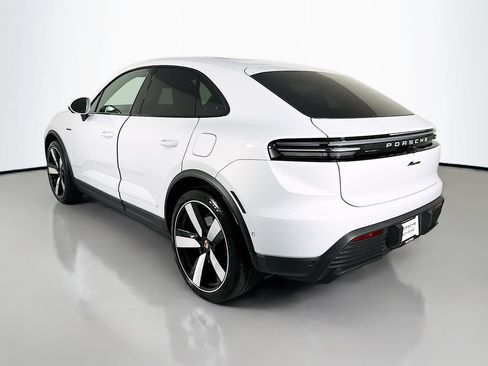 Certified 2025 Porsche Macan Electric RWD image 3