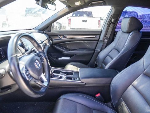 Used 2019 Honda Accord Sport image 15