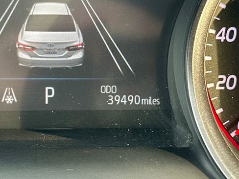 Used 2024 Toyota Camry XSE w/ Navigation Package image 21