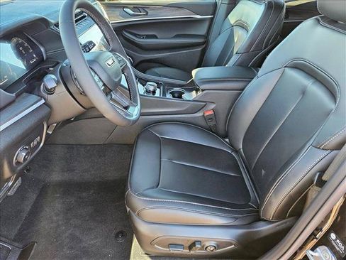 New 2026 Jeep Grand Cherokee Limited w/ Limited Altitude Package RWD image 4