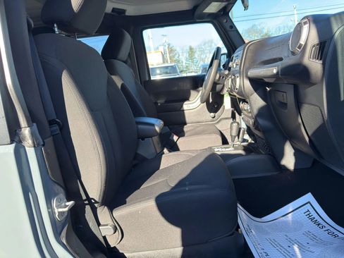 Used 2015 Jeep Wrangler Sport image 18