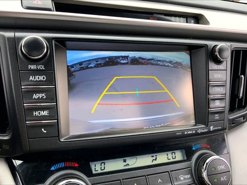 Used 2018 Toyota RAV4 XLE image 27