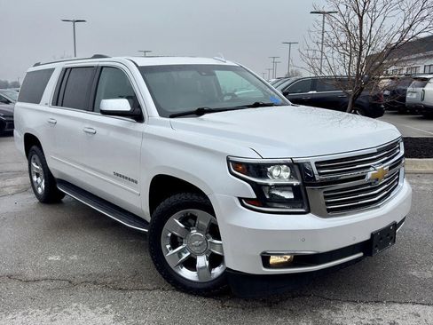 Used 2016 Chevrolet Suburban LTZ image 7