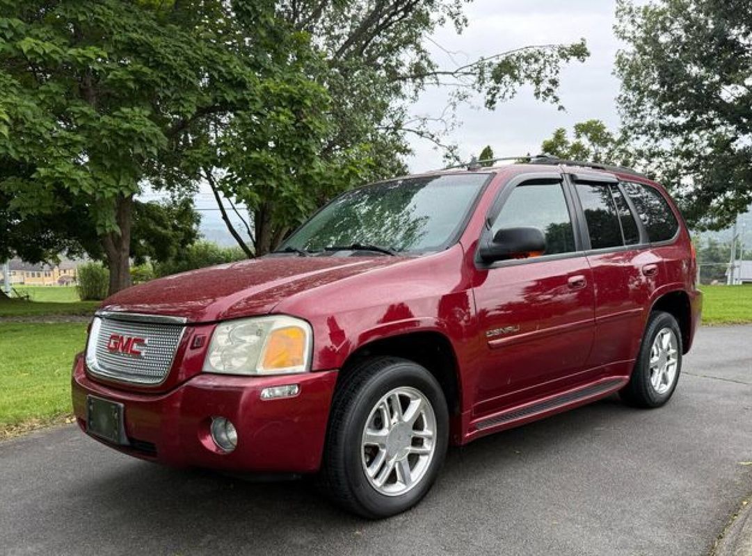 Used 2007 GMC Envoy Denali AWD/4WD image 5