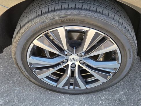 Used 2022 Volvo XC60 T8 Inscription Expression w/ Advanced Package AWD/4WD image 10