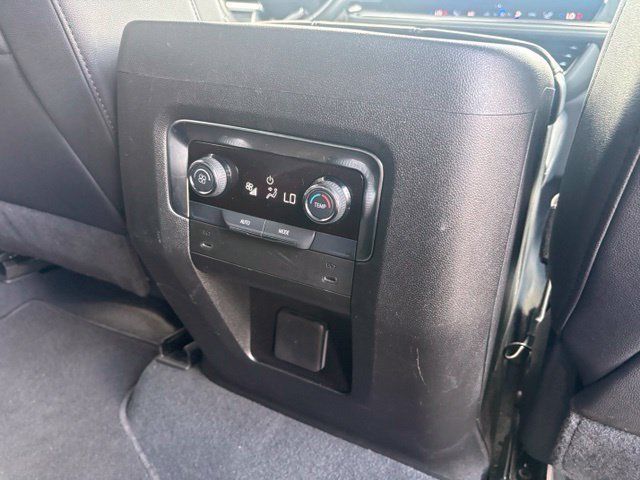 Used 2025 Chevrolet Tahoe LT AWD/4WD image 32