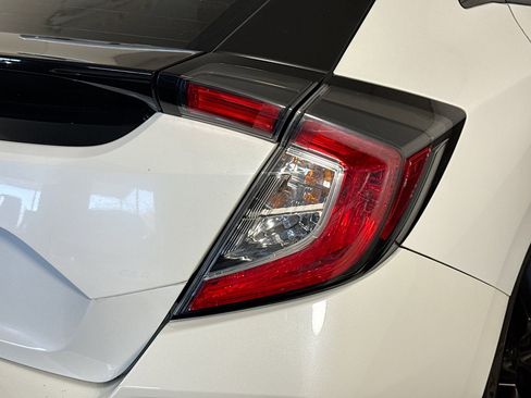 Used 2018 Honda Civic Sport image 33