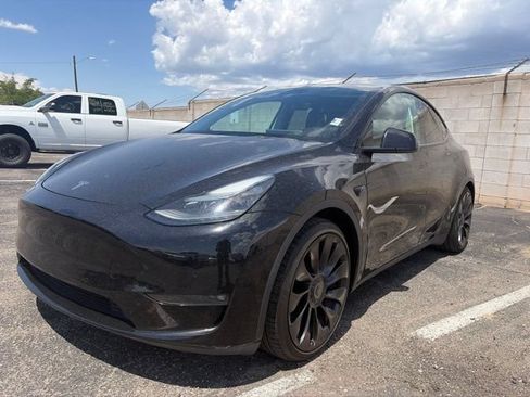 Used 2022 Tesla Model Y Performance AWD/4WD image 2