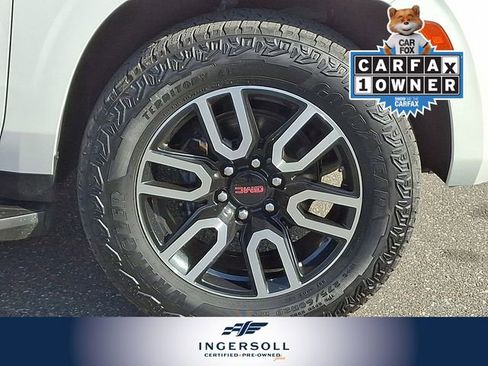 Used 2023 GMC Yukon AT4 image 10