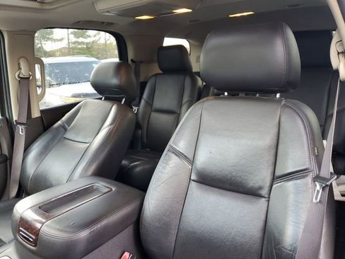 Used 2012 GMC Yukon Denali AWD/4WD image 16