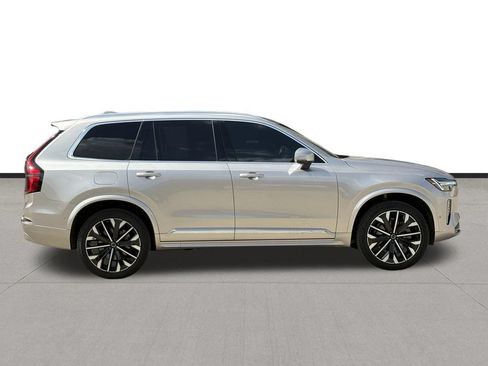 Used 2026 Volvo XC90 B5 Plus w/ Protection Package AWD/4WD image 4