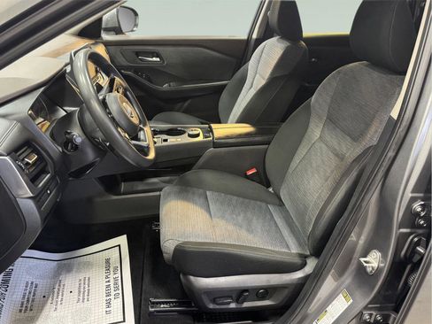 Used 2023 Nissan Rogue SV image 16