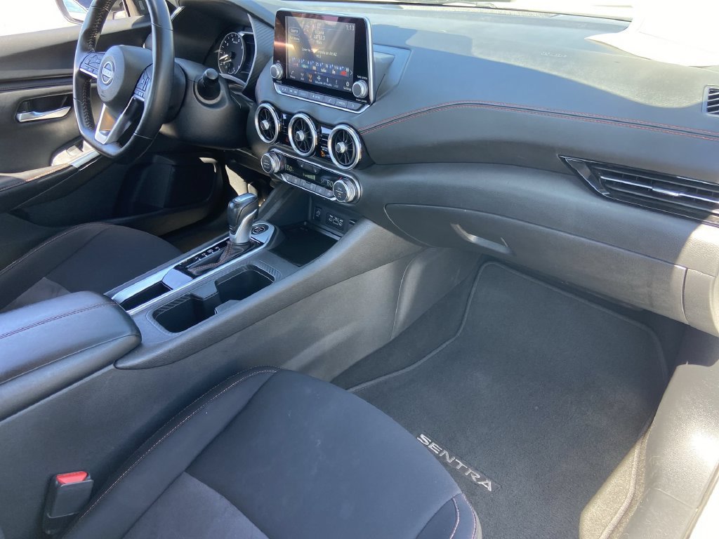 Used 2025 Nissan Sentra SR FWD image 23