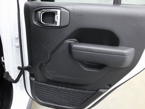 Used 2023 Jeep Wrangler Unlimited image 20